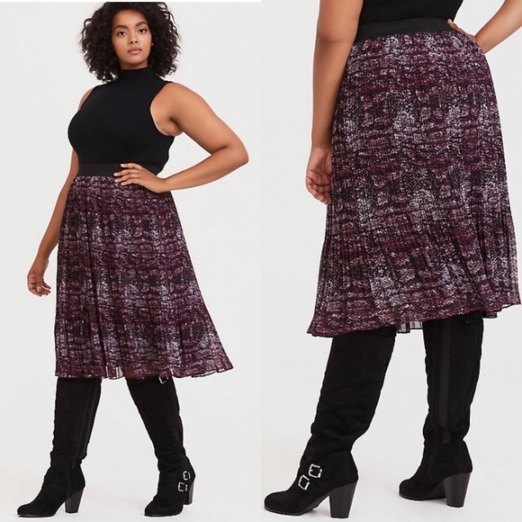 torrid Dresses & Skirts - Torrid Purple Snakeskin Print Pleated Midi Skirt